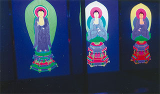 内部もアートです