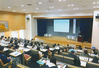 山梨県立大学で。1/19（火）