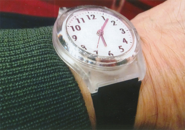 100円の時計です