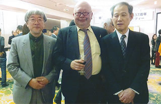 睦月影郎さん（中央）のパーティで