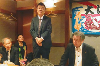 直会（なおらい）で