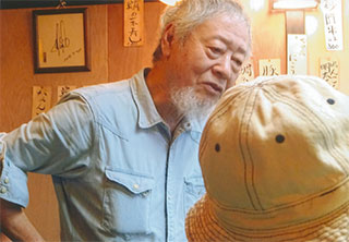 挨拶する山本義隆さん