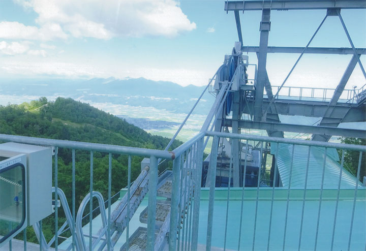 ロープウェイに乗りました