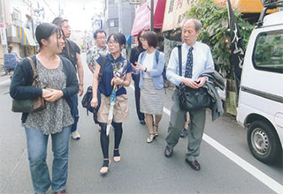 8/12（金）。芝居を二つ見ました