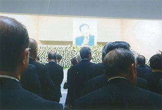 加藤紘一さんの葬儀。9/15