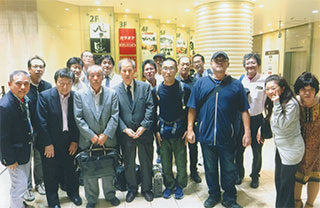 終わって、会場ホールで