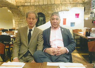 SAWの代表・麻生英考先生と