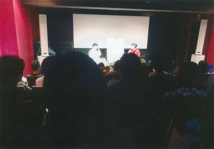 会場は超満員。10/30（日）