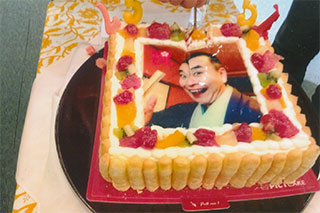 ケーキに写真が…