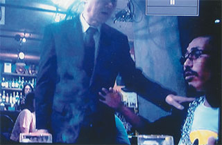 鈴木刑事が現れて…