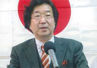 一水会フォーラムで講演する富岡幸一郎さん