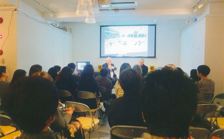 対談を聴く人々