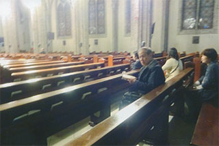 教会に入れました（夜９時まで）