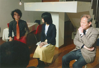 「正義の人々」の前にトーク。4/28