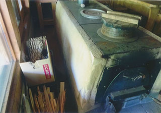 ここで、ご飯をいただいてます