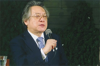 講演する小林節先生