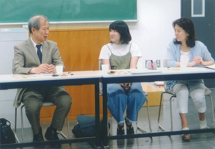 ゼミ長。目加田先生と