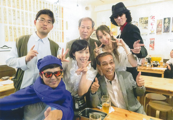 近くの居酒屋で打ち上げ