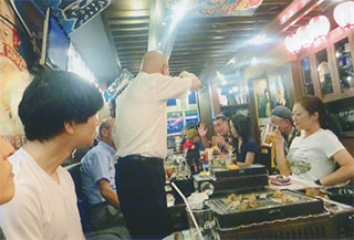 植垣さんが演説しています