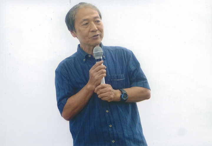 関野先生がまず挨拶