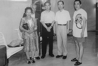 畑中さん（右）。呉さん（その左）。鈴木（３番目）