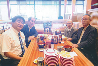 お寿司屋さんで