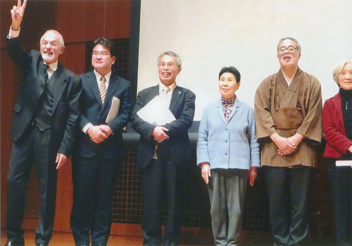 「死刑反対!」を呼びかける講演者たち