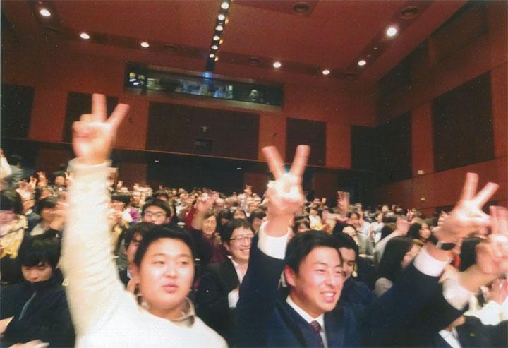 元気に応える参加者たち