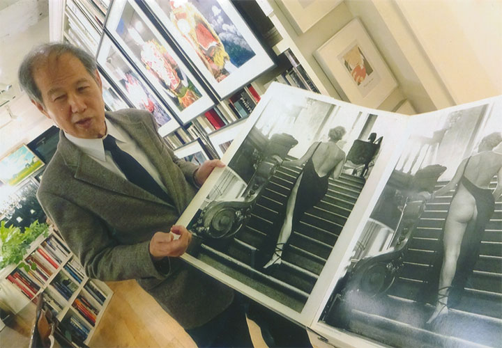 ヘルムート・ニュートンの写真集です