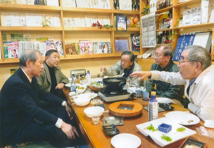 終わって、打ち上げ会で