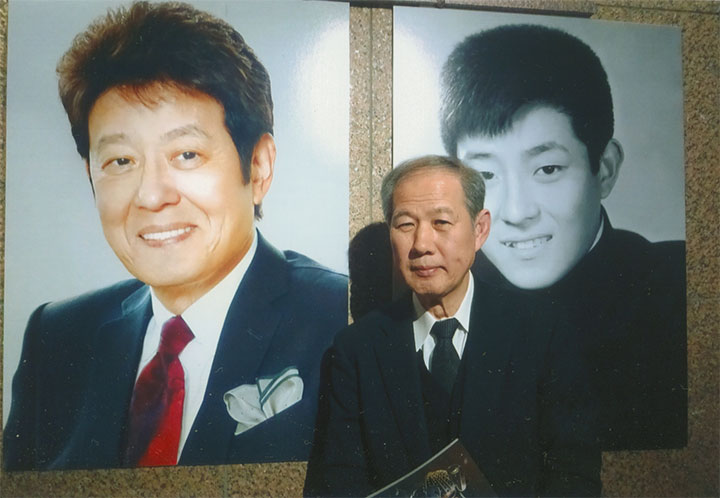 舟木一夫の前で