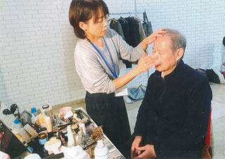 メークをしてます