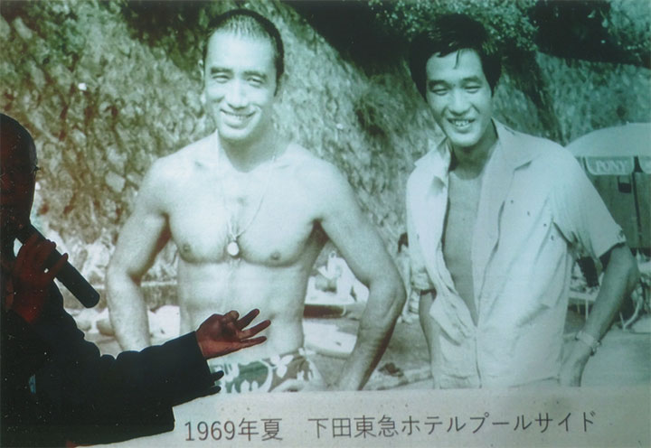 下田で。三島と織田さん