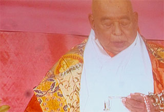 新年のお祓いをしてくれた