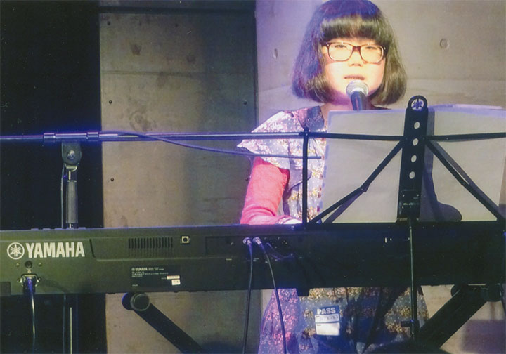 「息衝く」のテーマソングを歌った北村さん