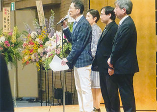 挨拶する藤本社長。3/29（木）