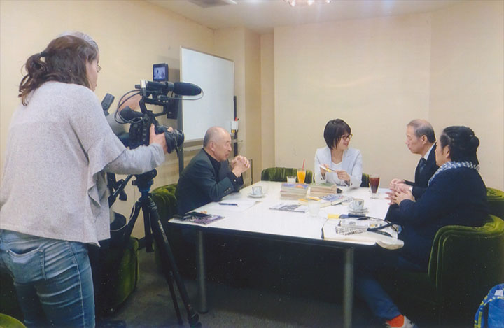 左は司会の礼仁さん