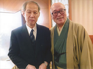 司会の立川談四楼さんと