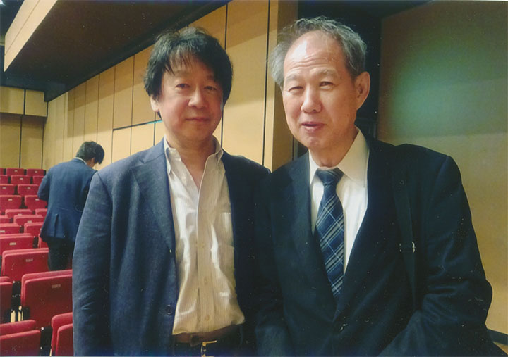 講師の斎藤貴男さんと