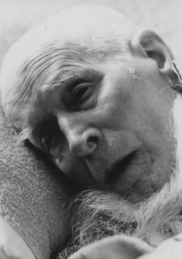 福田文昭さんが撮った写真です。病院でのゼノ神父