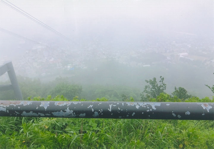 霧の展望台です