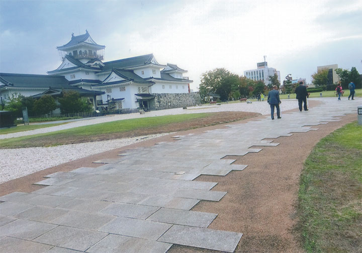 富山城で