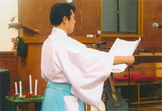 大本教の人々は「祭文」朗読