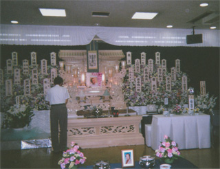 平岡正明さんのお通夜で（7/12）