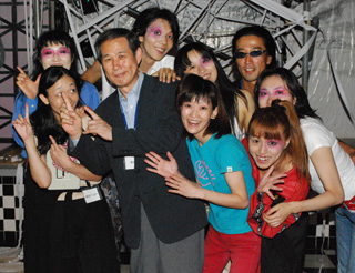 打ち上げで。劇団員と