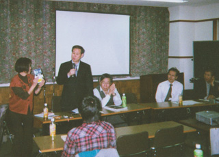 よど号・帰国支援センター関西の集いで（11/8）