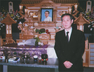 原正寿さんのお通夜で（11/25）""