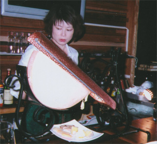 巨大なチーズが滴り堕ちる