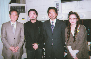 シンポジウムの出席者と