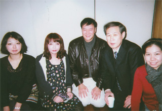 北芝健さん（中央）と（12/26）